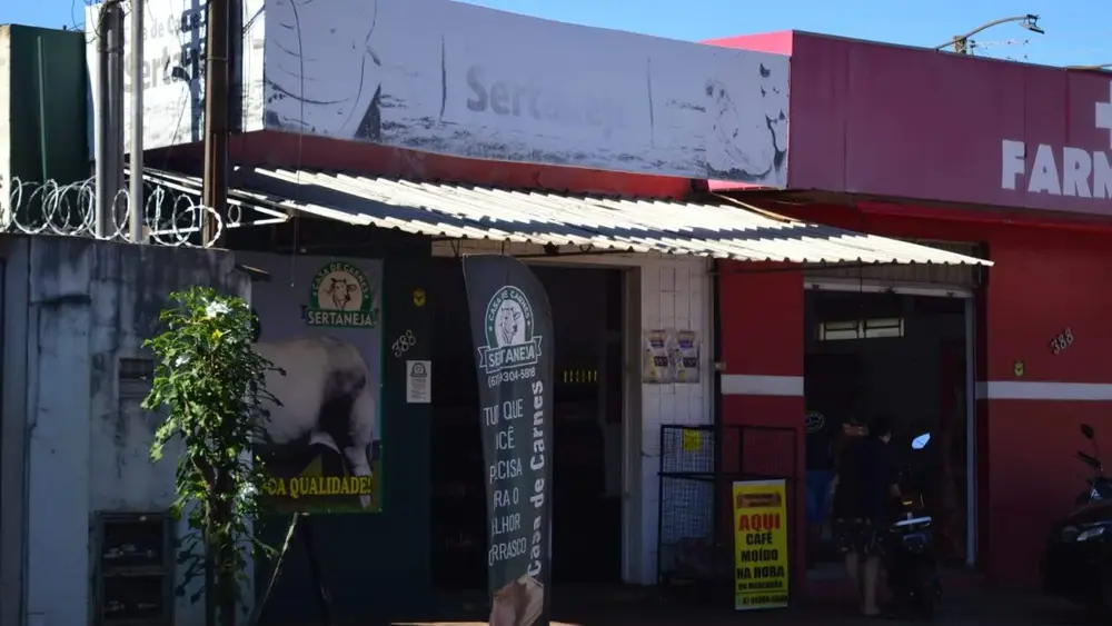 Decon apreende meia tonelada de carne estragada em açougue