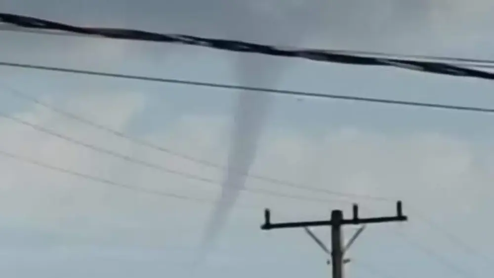 Nuvem funil surge em Sidrolândia antes de queda de temperatura