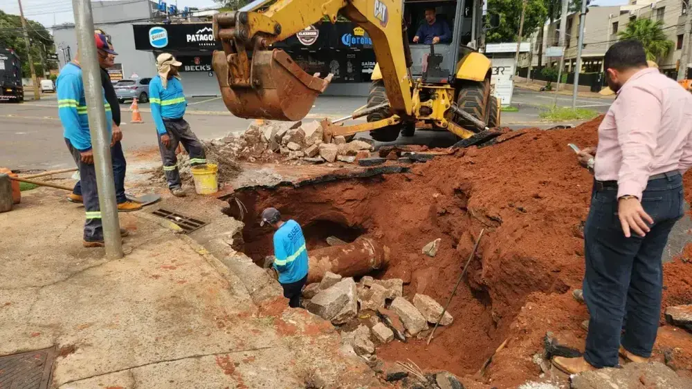 Obra interdita trecho da Rua Joaquim Murtinho, em Campo Grande