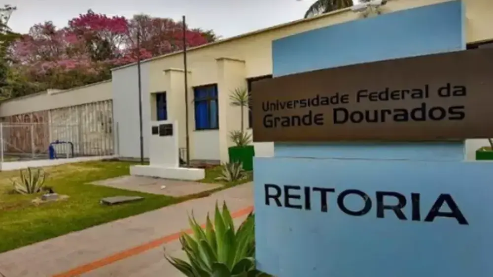 UFGD abre 100 vagas para cursos de inglês e espanhol